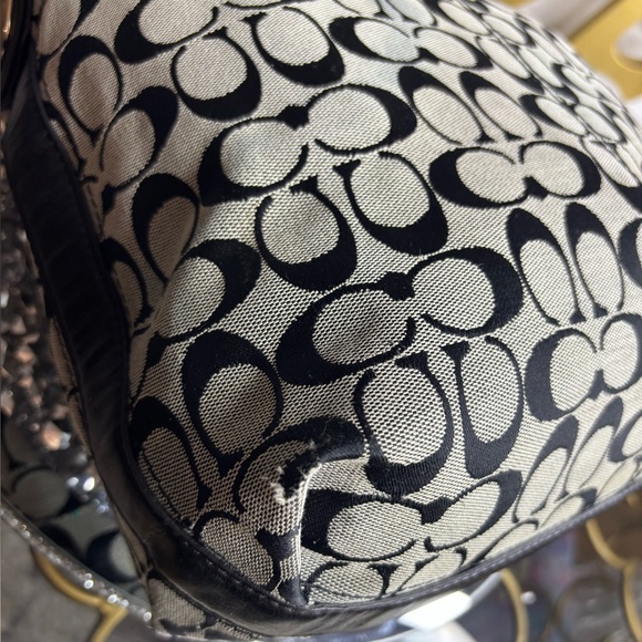 Coach 2011 Penelope hobo shoulder bag GUC - Picture 13 of 16